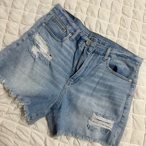 AE JEAN MOM SHORTS